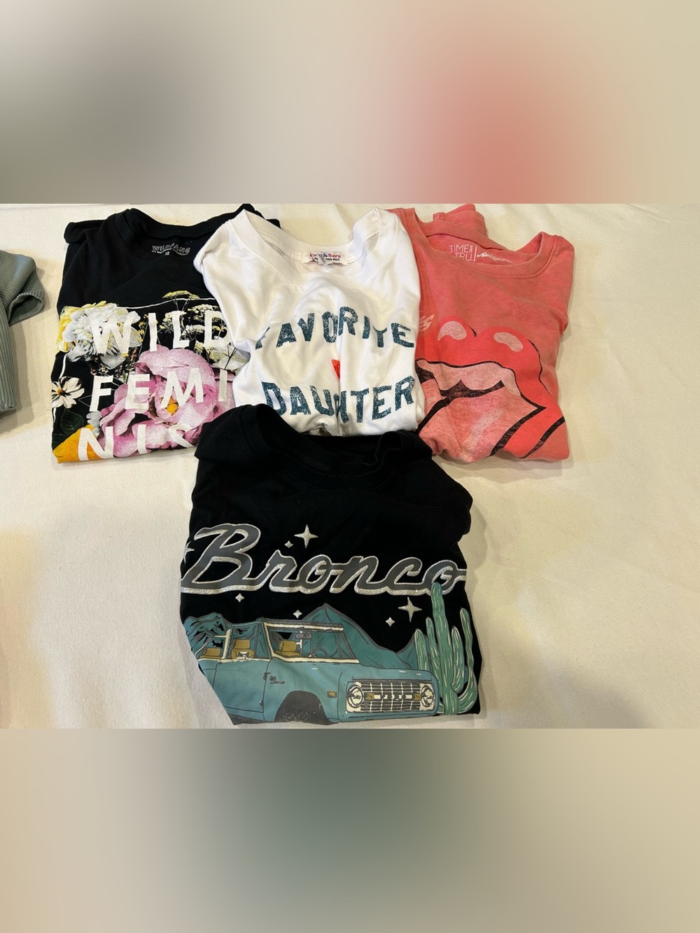 4 Women’s graphic tshirt bundle